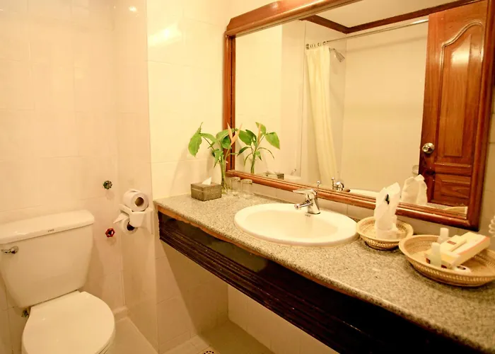 Angkor Hotel