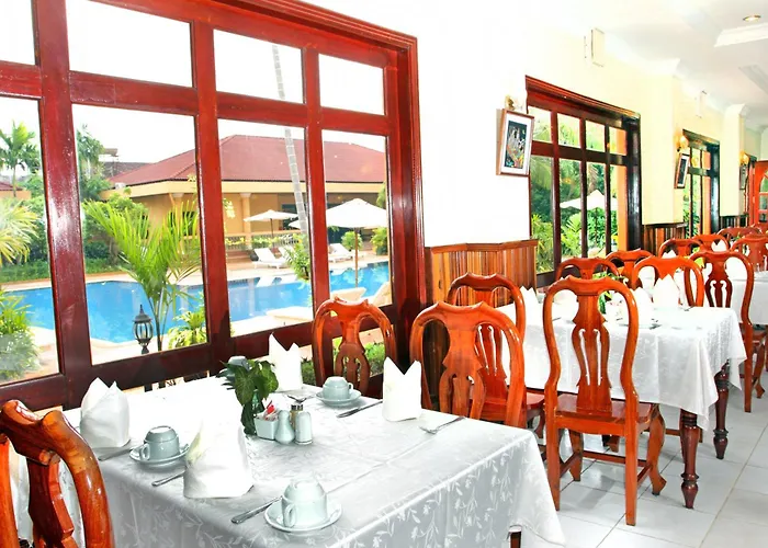 Angkor Hotel 4*