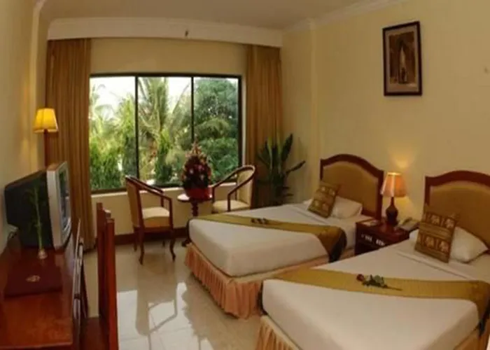 Hotel Angkor 4*