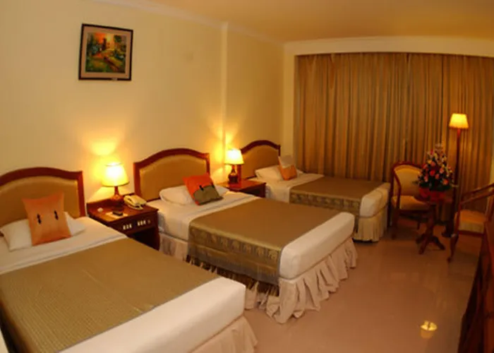 Hotel Angkor 4*