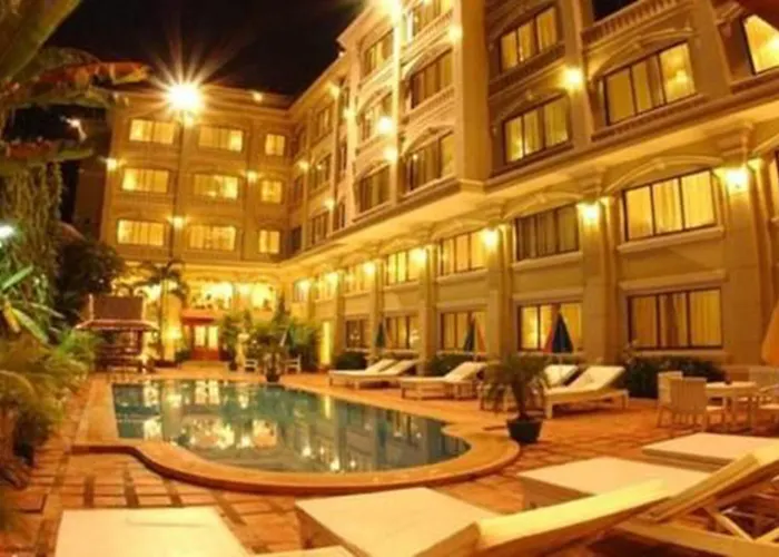 Hotel Angkor 4*